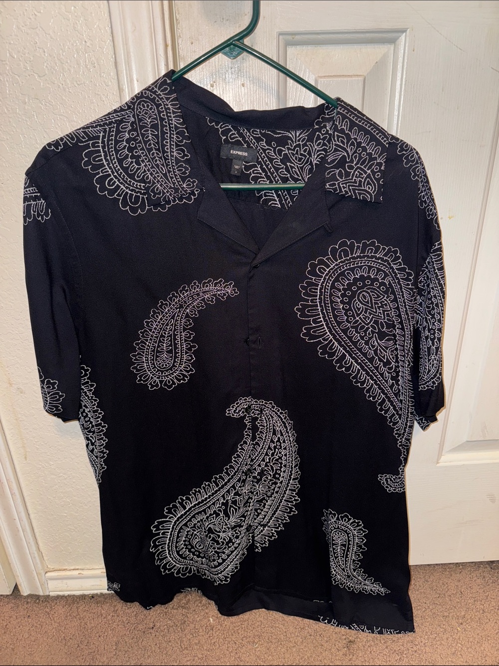 Express Black Short-Sleeve Paisley Button-Down Shirt